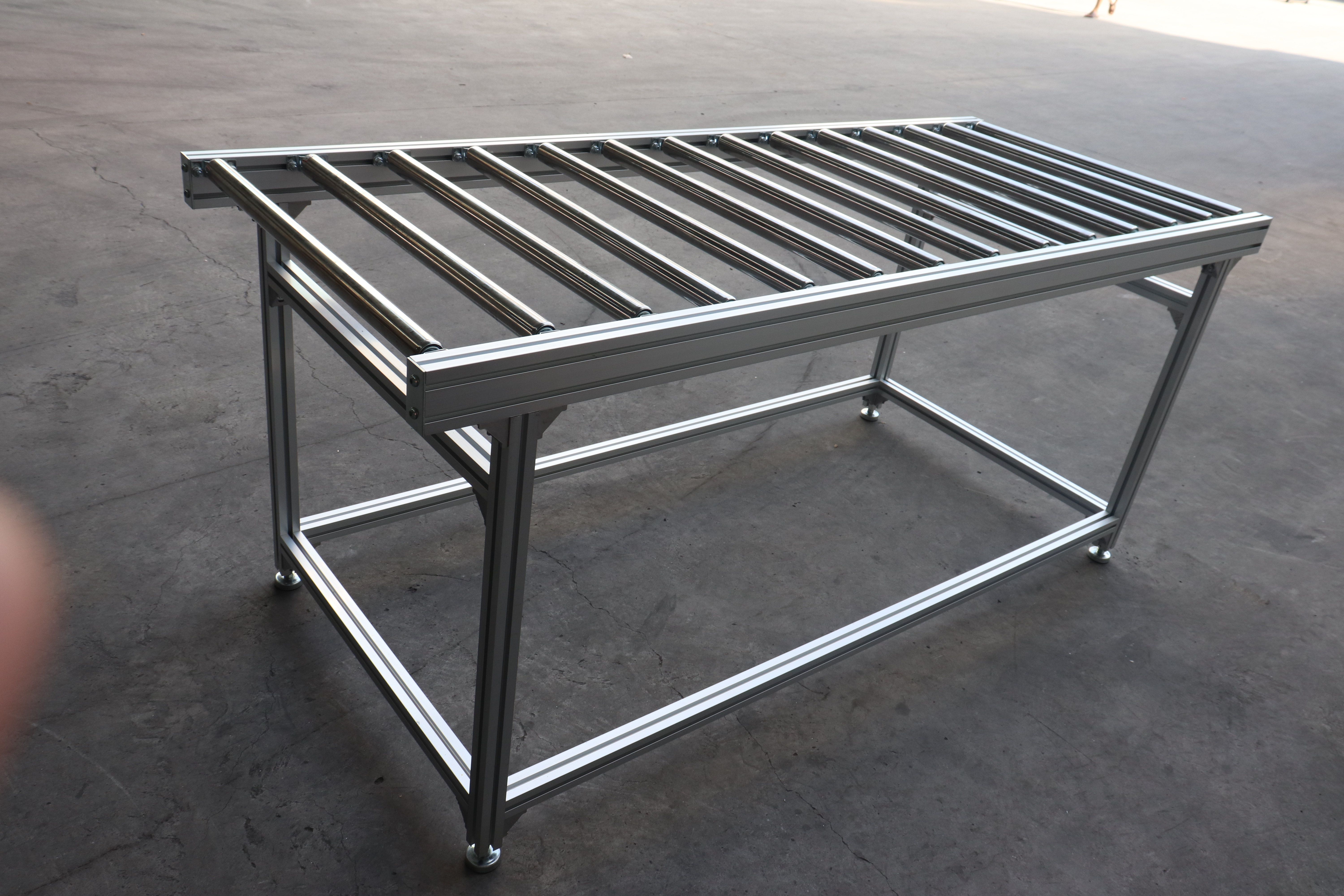 無(wú)動(dòng)力滾筒線(xiàn)